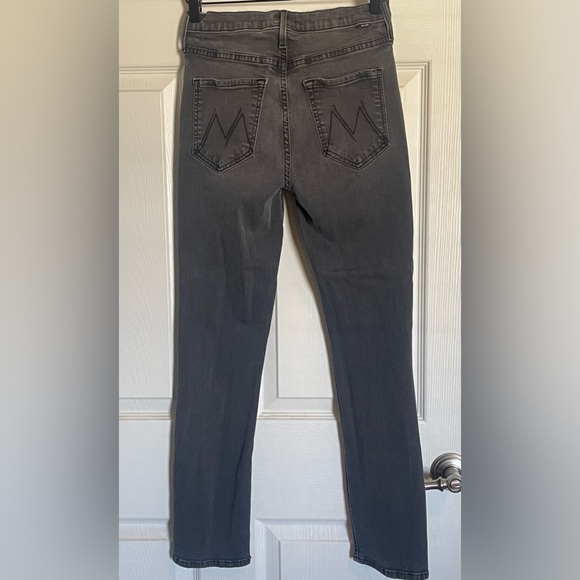 MOTHER Dazzler Mid Rise Ankle Jeans. - Picture 2 of 8